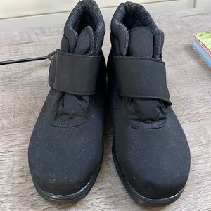 Toe Warmers ankle boots